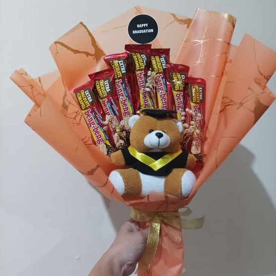 

Snack Bouquet Wisuda / Buket Hampers Valentine Hadiah Ulang Tahun Boneka Wisuda