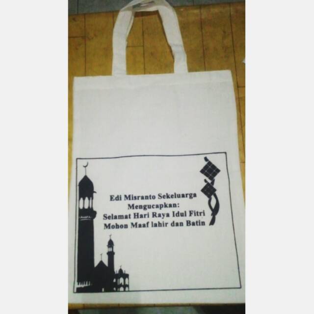 

Tas lebaran / tas parcel lebaran / tas blacu uk. 25*35 gratis sablon