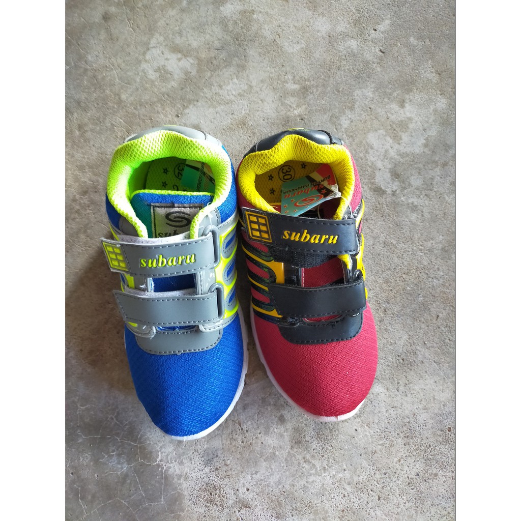 Sepatu Subaru biru n merah