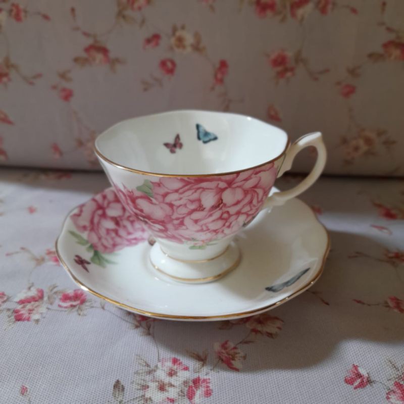 Royal Albert Miranda Kerr Tea Cup and Saucer Set