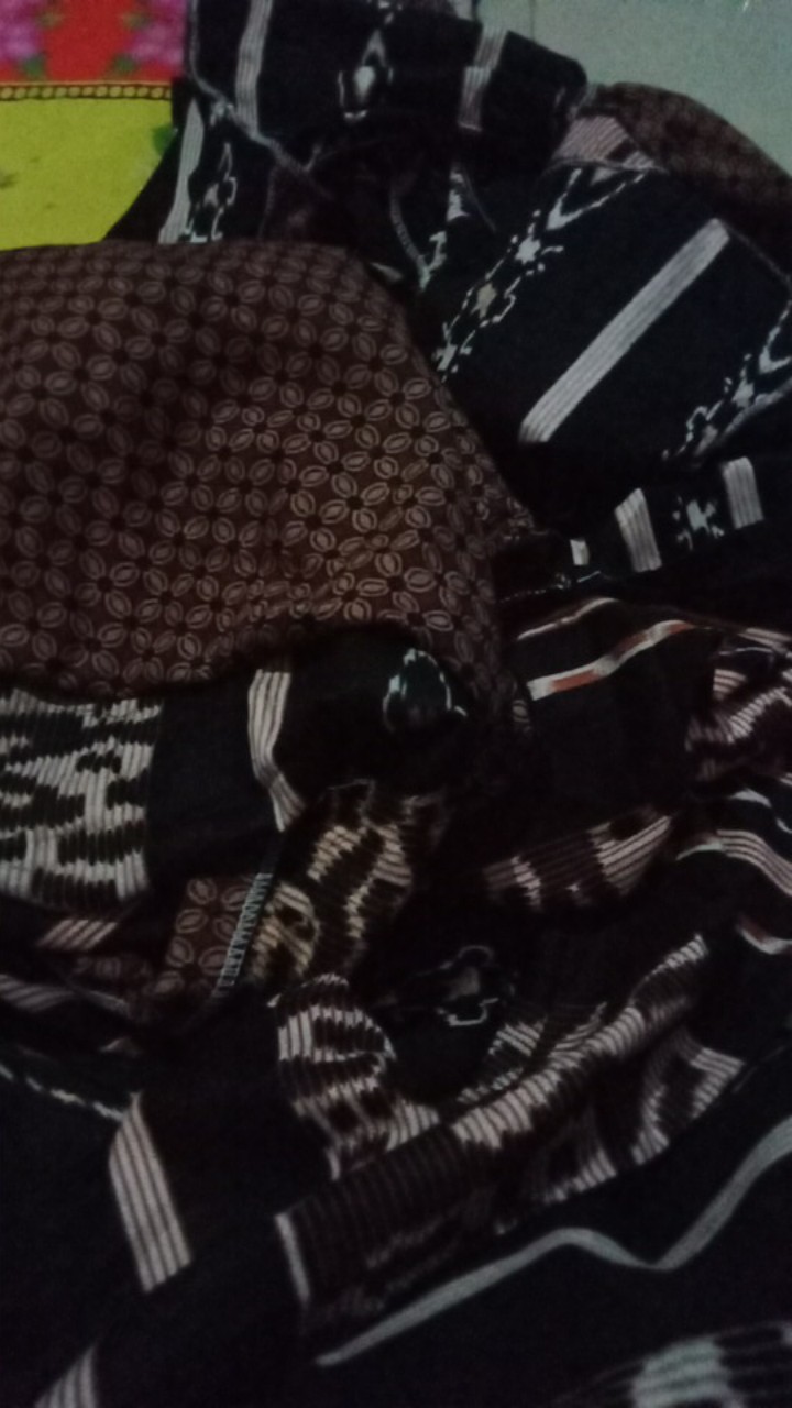 Batikmurahsekali Batik Couple Keluarga Motif Merah Liris