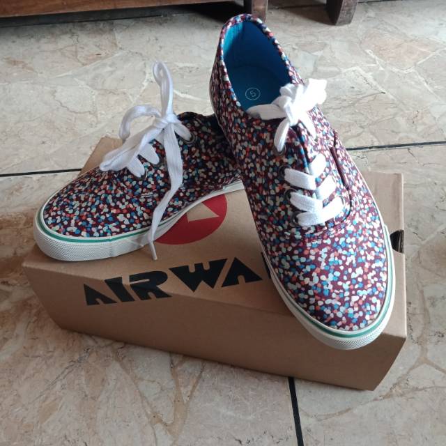 Airwalk women reprice
