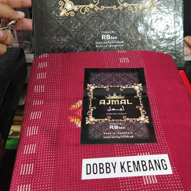 Sarung ajmal motif keren nyaman dipakai adem