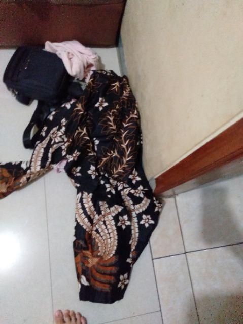 Kemeja Batik Semi Sutra Silky Premium Super Berfuring Lengan Pendek M L Xl Xxl Fashion Pria Exclusif