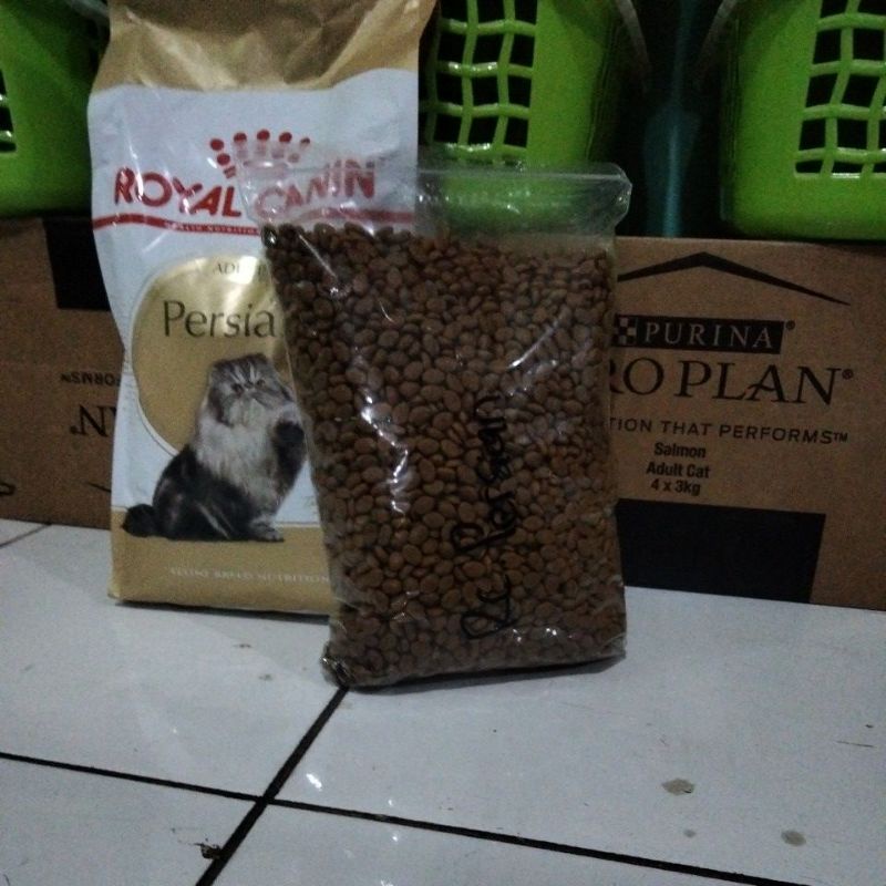 Royal Canin Persian Adult Makanan Kucing Repack 1 kg /Rc Persian 30 Rc Persian adult