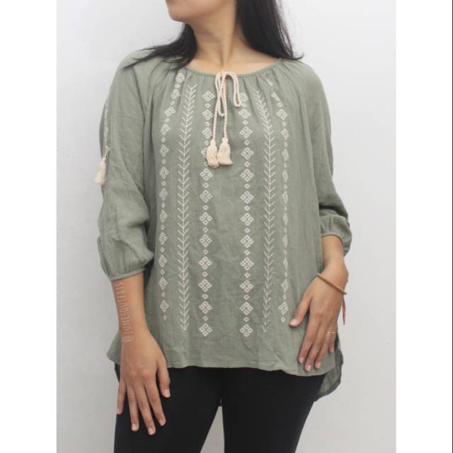 Premium Korean Boho Blouse
Lapiaf De Maurice