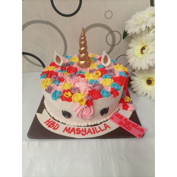 

tart es krim Unicorn Murmer... tart terbuat dari 100% es krim didalamnya