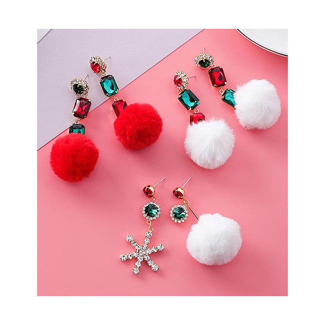 LRC Anting Tusuk Fashion Fuzzy Ball Decorated Earrings