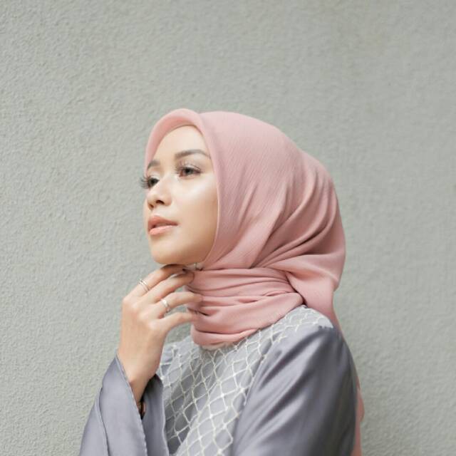 Hijab segiempat bahan Cornskin terbaru