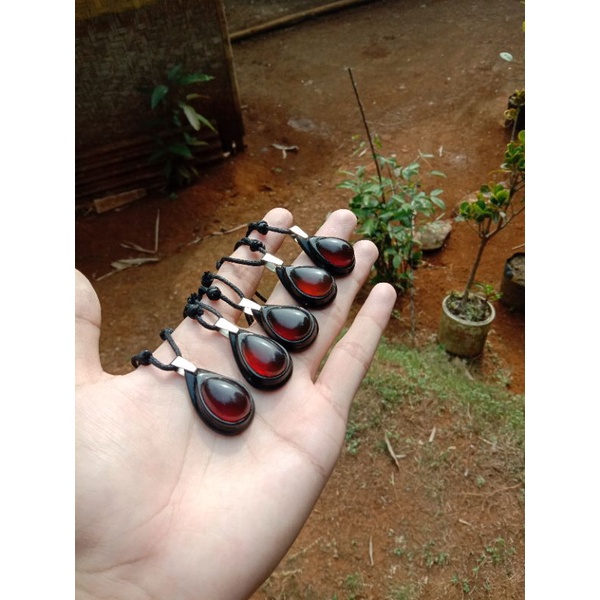 kalung/liontin getah katilayu kualitas super terbaik, terjamin 100%ASLI ORIGINAL (COD)