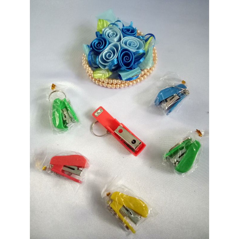 

Souvenir ganci staples (100 pcs)