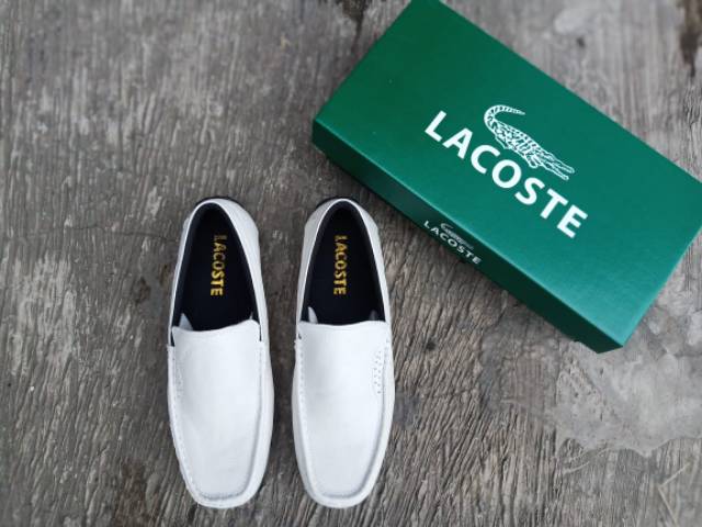 LACOSTE Sepatu Pantofel Kulit