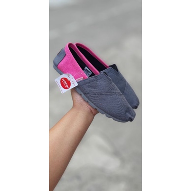 [ Size 36-43 ] Sepatu wakai label vietnam pria dan wanita terlengkap-abu pink