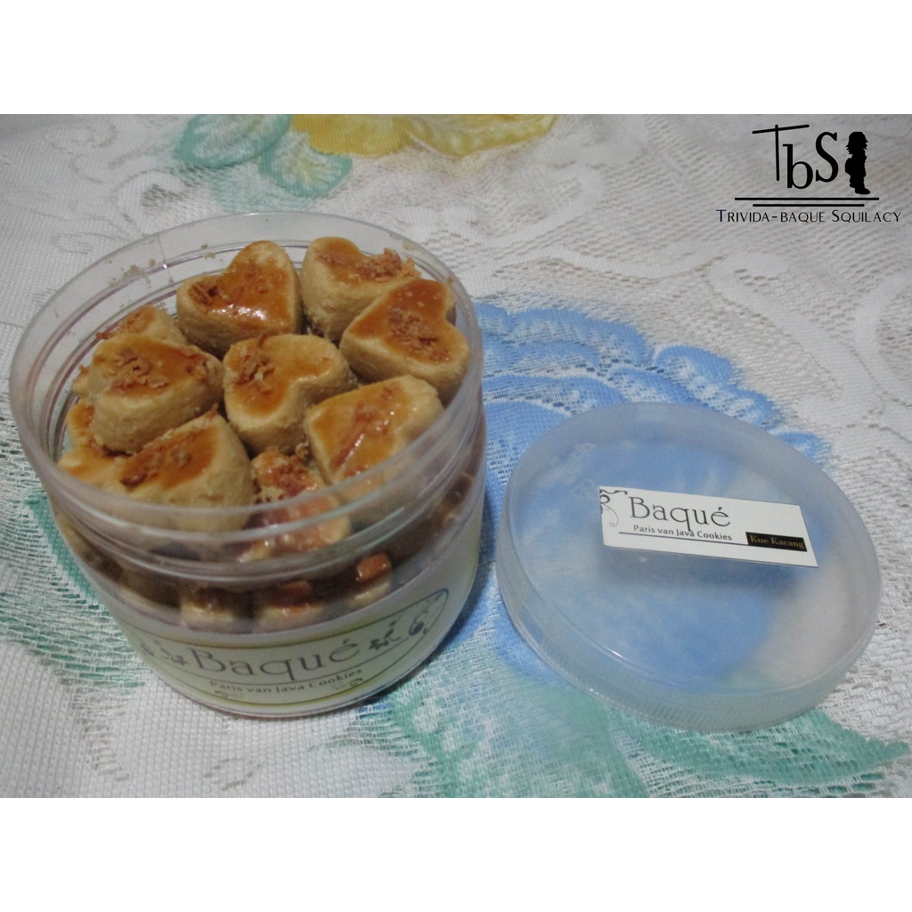 

Kue Kering - Kue Kacang - Baque Paris Van Java Cookies