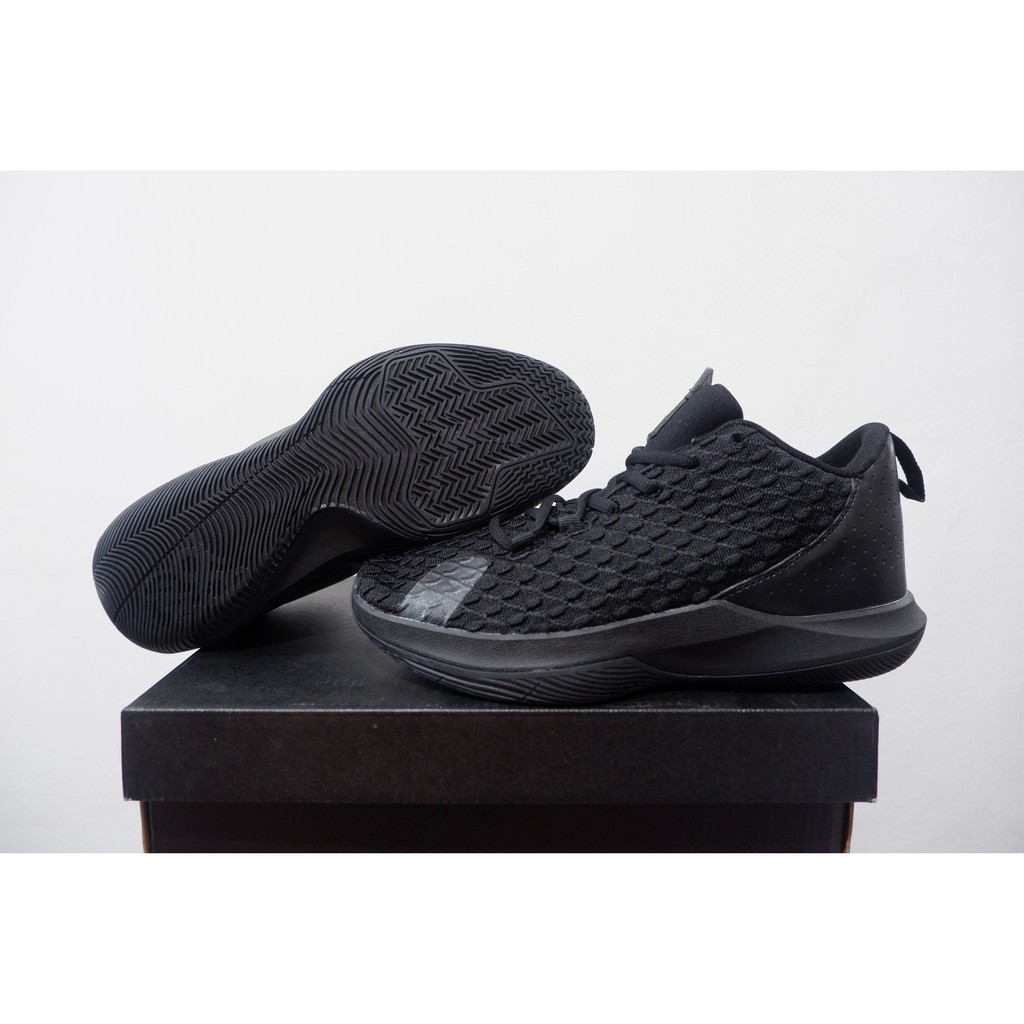 SEPATU BASKET AJ CP3 12 LOW BLACKOUT