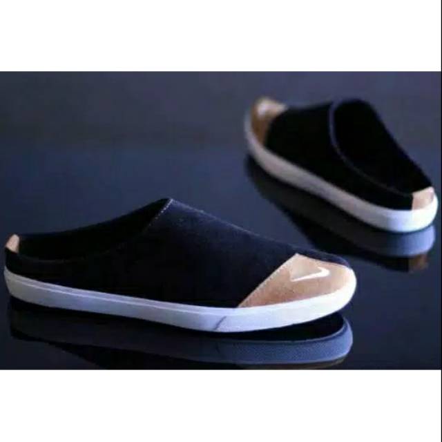 TERLARIS BUSTONG SANDAL NIKE I uawshoesofficial - Sandal Nike Bustong Pria Slop Kasual