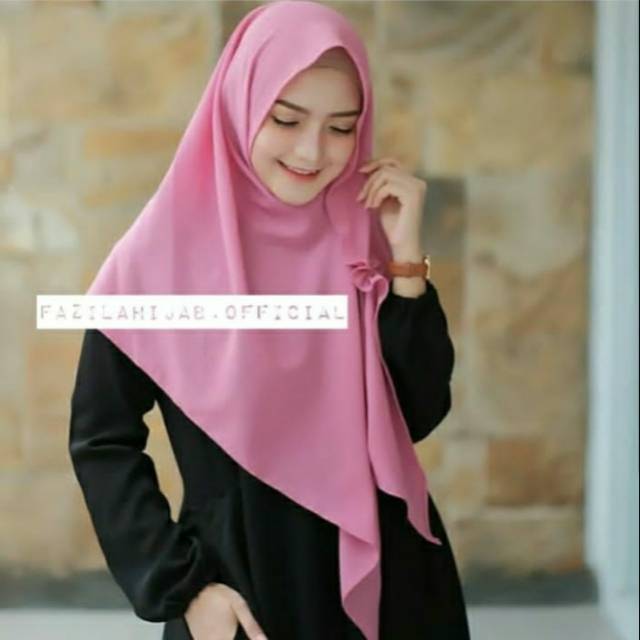 Segitiga Instan Variasi Aksen Rempel di Layer Hijab Diamond Italiano | Segitiga Instan Kekinian