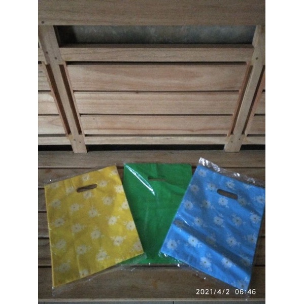 

plastik olshop plastik packing motif bunga ukuran 25 x 35