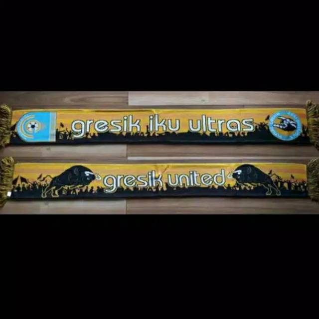 Syal ultras gresik / Gresik iku ultras