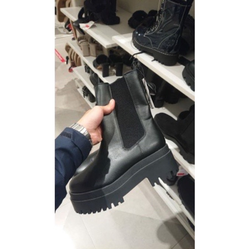 Pre Loved sepatu boots original Hnm (masih Baru.ada label) ukuran 36