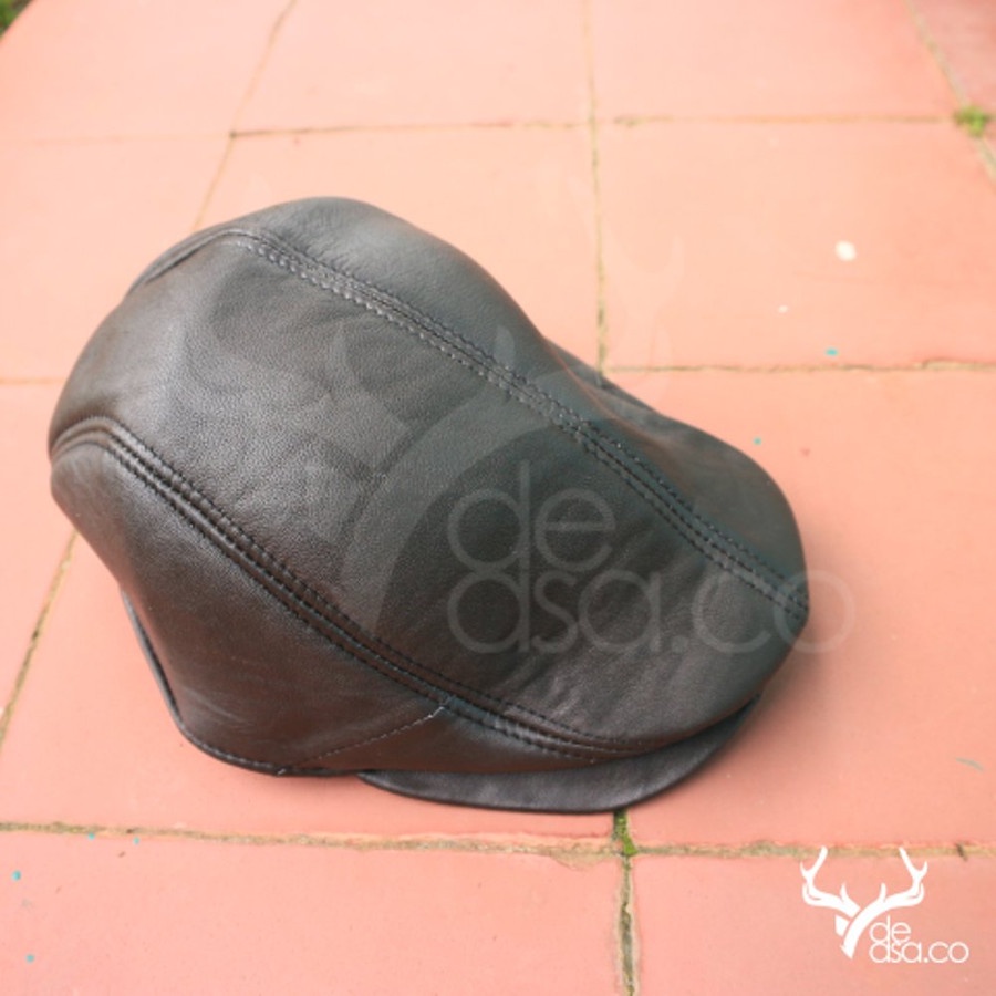 Topi Pet Kulit Laken Topi Pet Kulit Asli