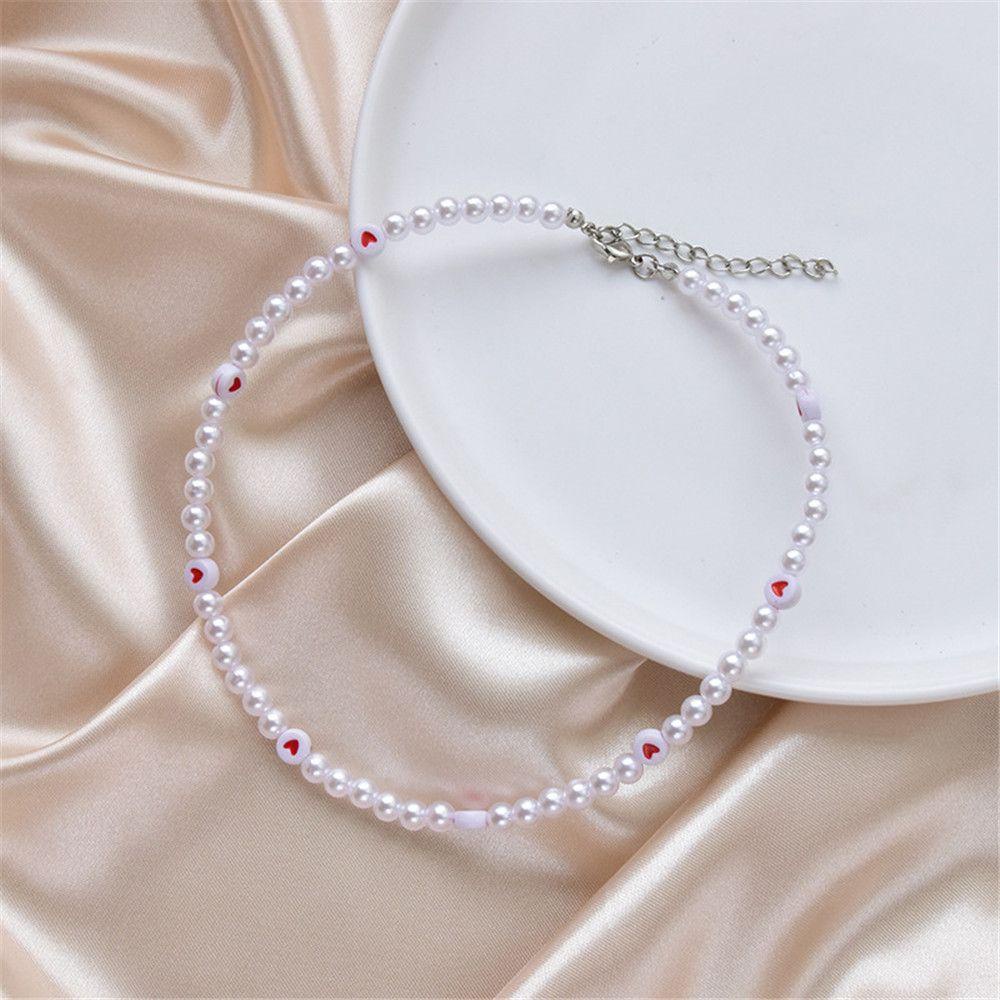 Lily Pearl Beads Necklace White Heart Pattern Hadiah Pasangan Elegan