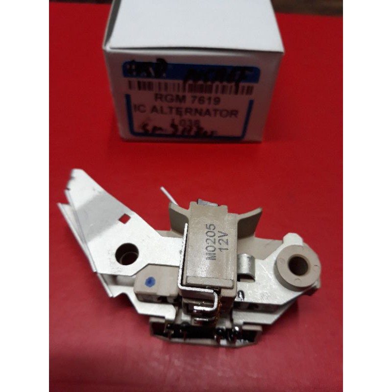 IC Regulator Alternator Dinamo Ampere 12V L300 Diesel OLD th 84-99 merk Ikar/ MEC