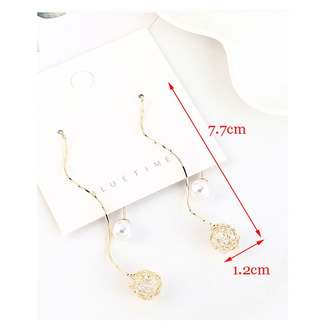 LRC Anting tusuk Fashion Golden Gold-plated Pearl Ball Cutout Long Earrings