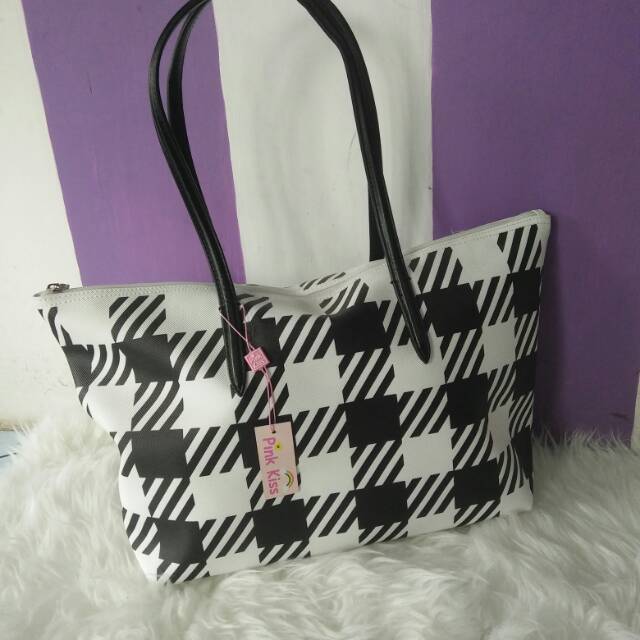 Tas pink kiss by Elizabeth