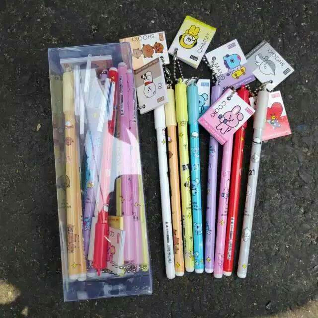 

Pulpen bt21 #BTS gantungan buku ,Pulpen BTS Buku Mini / Bolpen Gel Karakter BTS