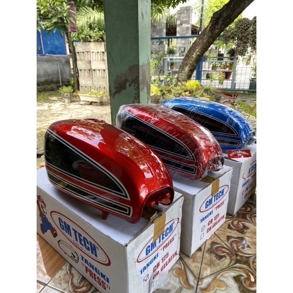 tangki tengki honda cb 125 pres solo GM Tech sudah di cet mulus dalem tangki jg sudah di poxy