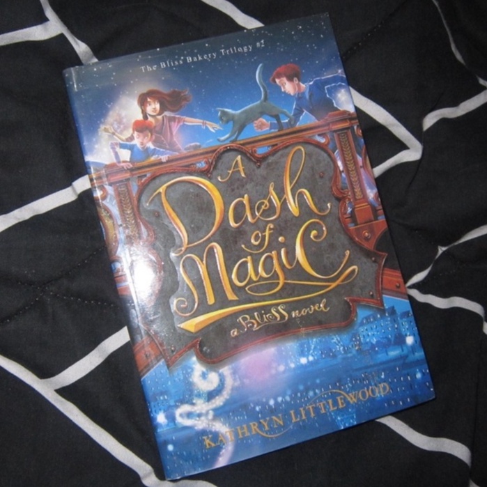 Novel Preloved : A Dash of Magic - The Bliss Bakery Trilogy #2 - Kathryn Littlewood