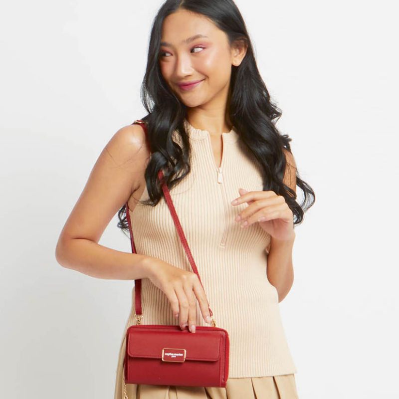 JENNIFER WALLET