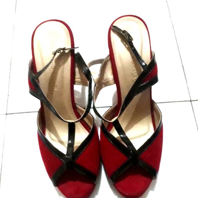 Preloved Yongki Komaladi High Heels Merah Hak Tinggi
