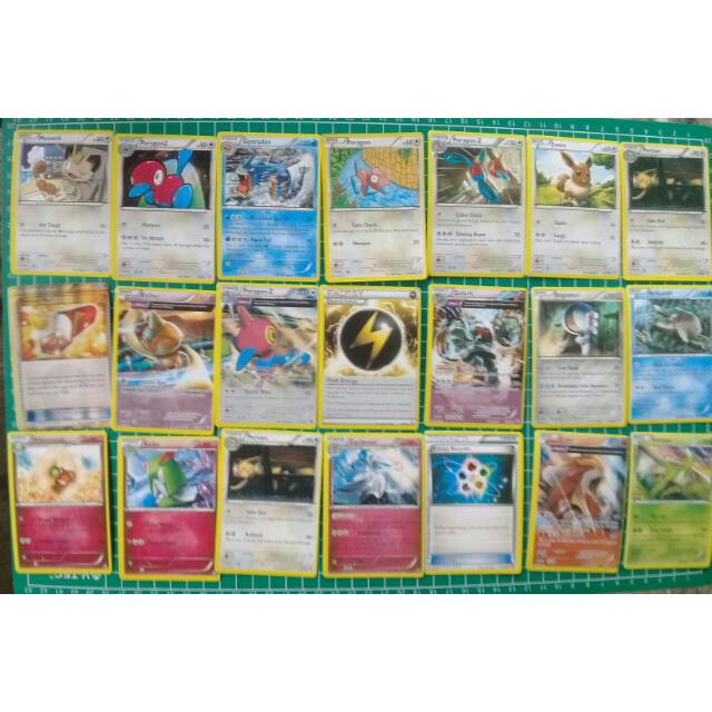 Kartu Pokemon Original +50pcs Terdapat Kartu 2 kartu Hologram + 3-4pcs EX List Gold