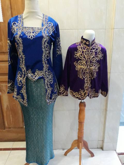 kebaya bludru kelabang