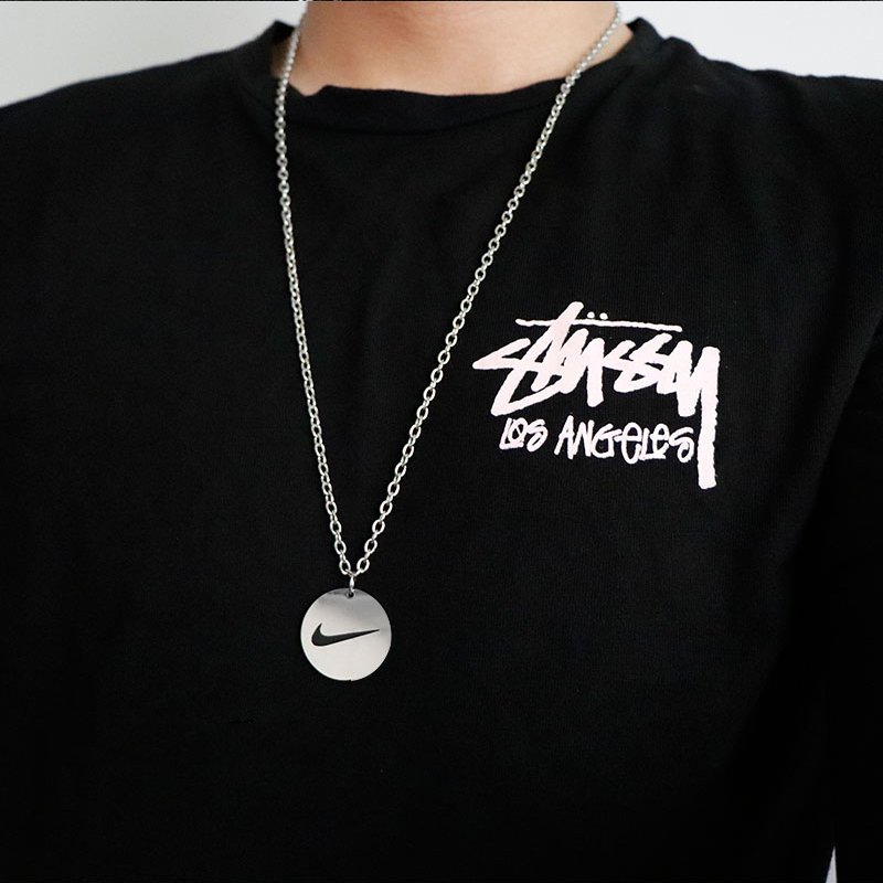 Kalung Liontin Bentuk Bulat Bahan Stainless Steel Gaya Hip Hop Untuk Pasangan