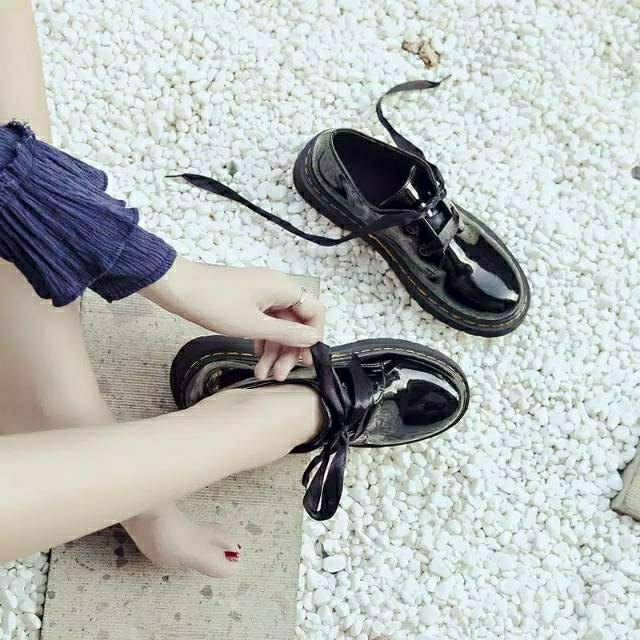 Sepatu Docmart Valent / Sepatu Wanita / Sepatu Loafers Wanita / Trending / COD