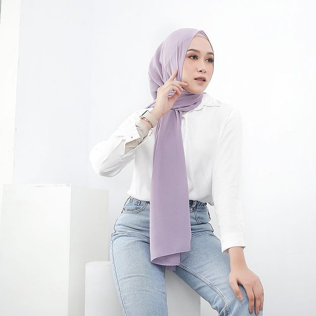 𝗖𝗮𝗿𝗲.𝗶𝗻 Pashmina Lozy Ceruty Babydoll 180x75cm (JAHIT TEPI) PREMIUM QUALITY