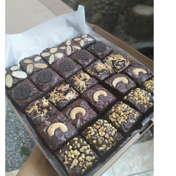 

Hot Product--BROWNIES SEKAT PANGGANG MIX TOPPING WAJIB COBA