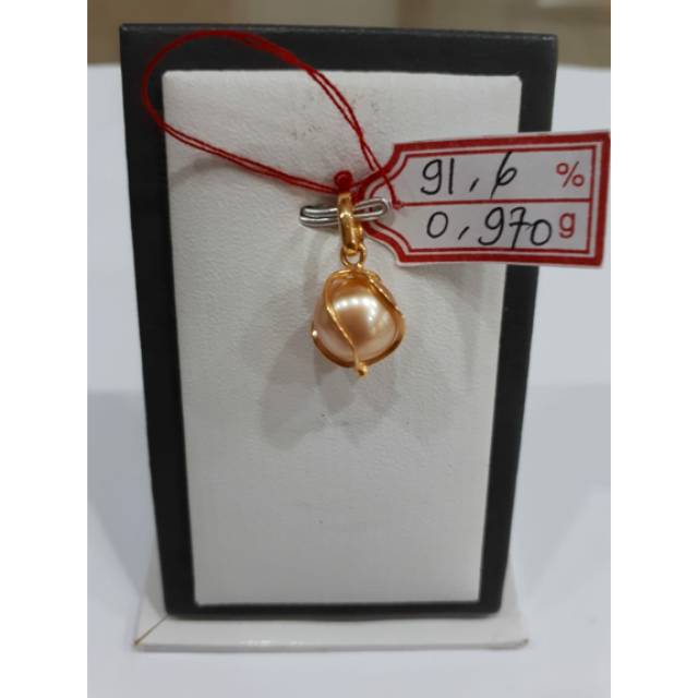 Liontin emas mutiara air laut