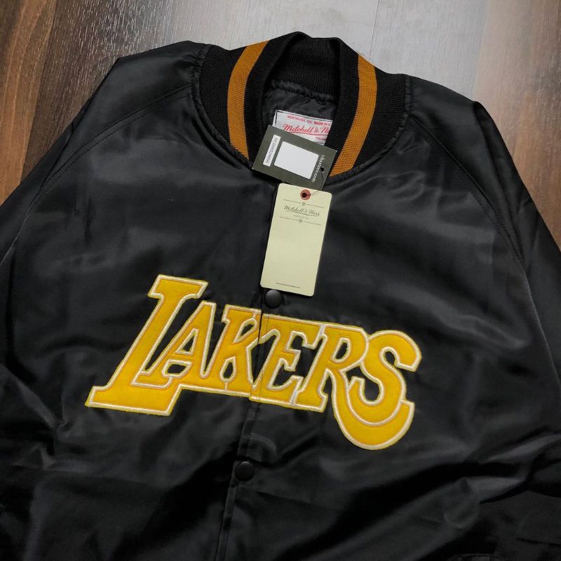 JAKET BOMBER VARSITY LAKERS HIGH QUALITY CASUAL HYPE FASHION PRIA