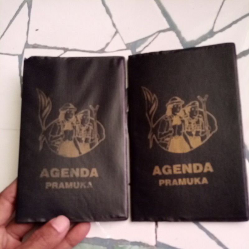 

Buku agenda Pramuka 1 biji hitam / merah