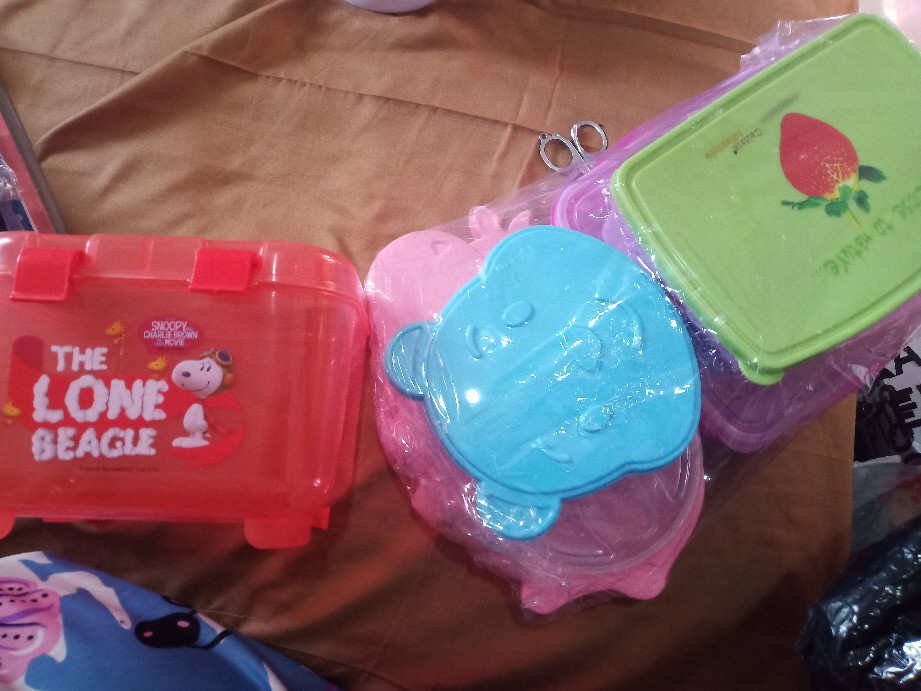 Tempat Makan Lunch Box Nara Catering Warna Ulang Tahun