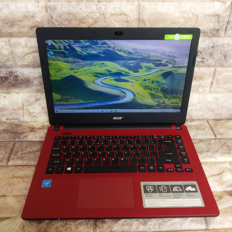 Laptop Bekas Acer Aspire ES1-431 N3050 4GB/500GB Merah Merona