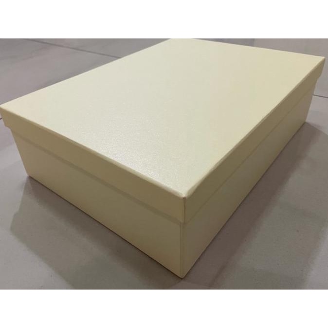 

Sale!!! Kotak Kado Premium Mewah Besar Doff Box [35X25X10Cm] Warna Krem/Cream - Paling Diminati