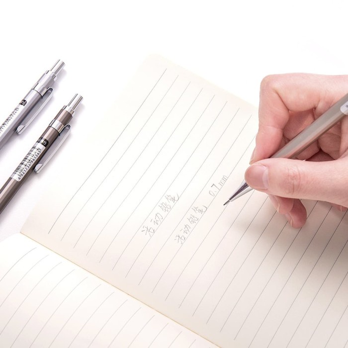 

TULIS-ALAT- DELI PENSIL MEKANIK BESI 0.7MM 3WARNA FASHION S332 -ALAT-TULIS.