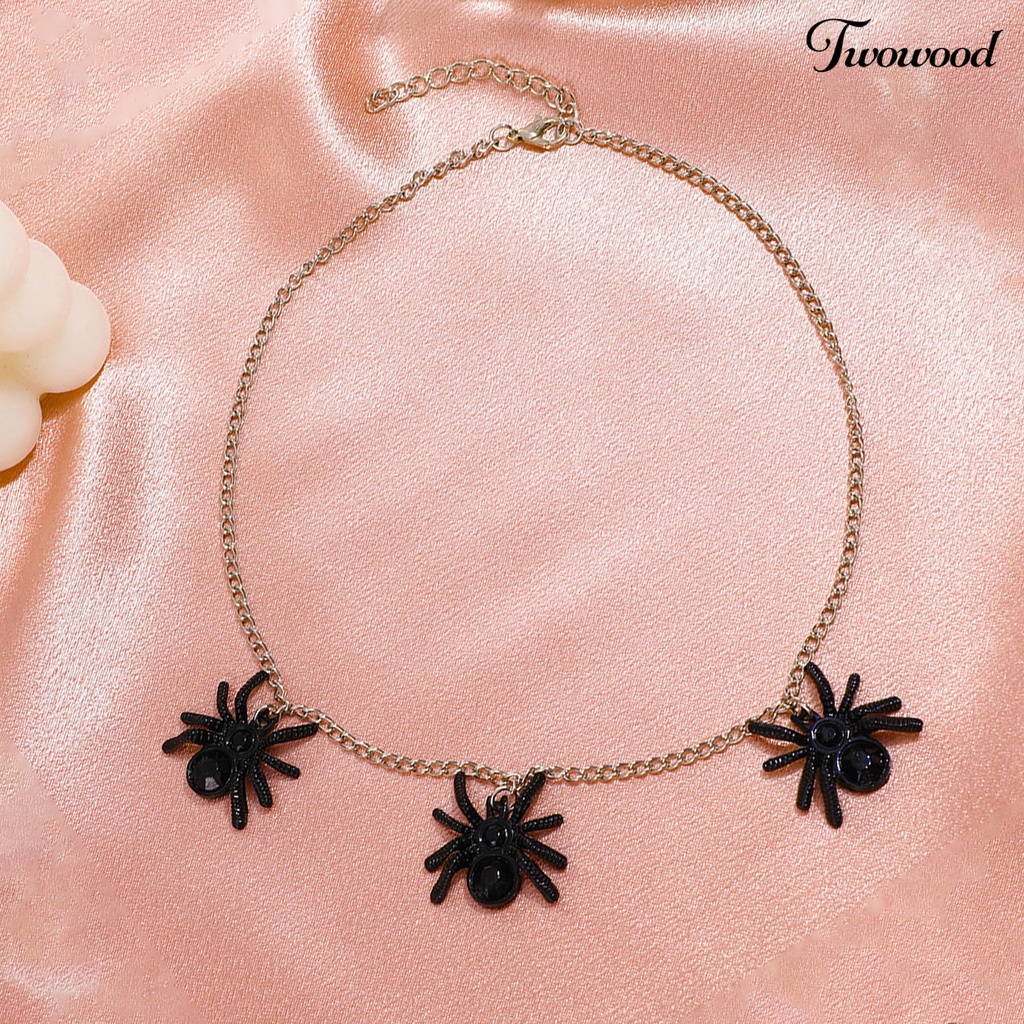 Twowood Three Spider-Shaped Pendants Women Necklace Classic Alloy Exaggerated Gothic Halloween Necklace Party Jewelry