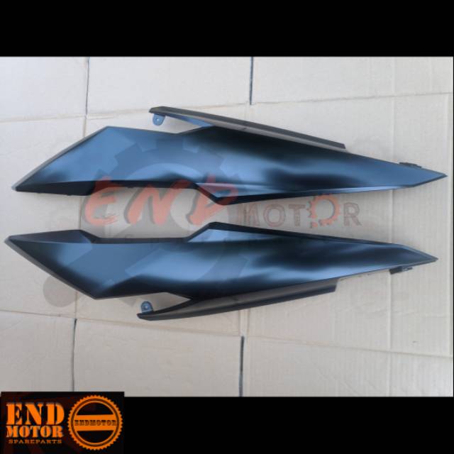 Bodi Kanan Kiri Honda Beat Street/Cover Body Honda Beat Street - HITAM