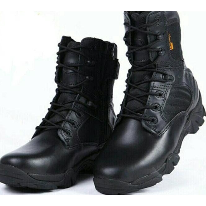 Sepatu Delta Tactical Hitam & Gurun